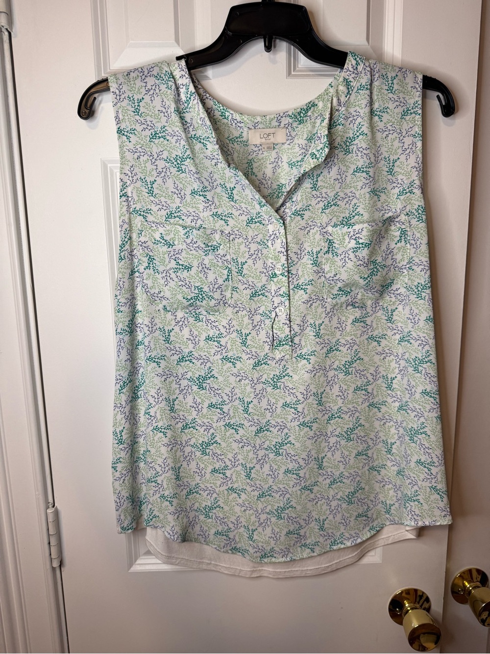 LOFT Sleeveless Floral Split-Neck Top in Light Blue & Green size xl